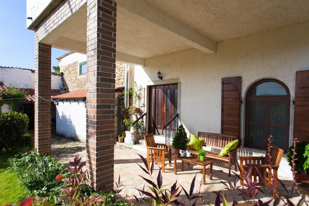 Apartments Garden Motovun Δωμάτιο φωτογραφία